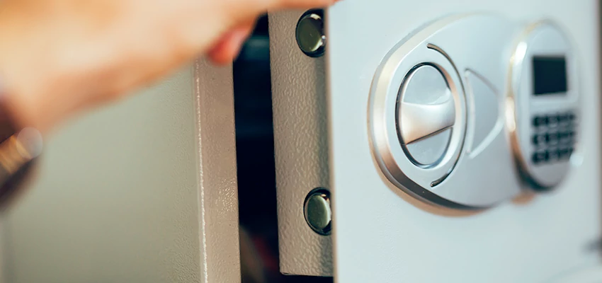 Fingerprint Safe Openers in Santa Cruz, CA