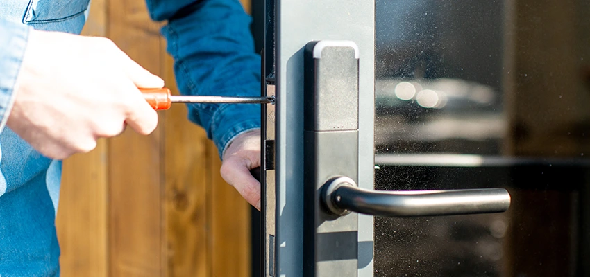 Aluminium Door Lock Replacement in Santa Cruz, California